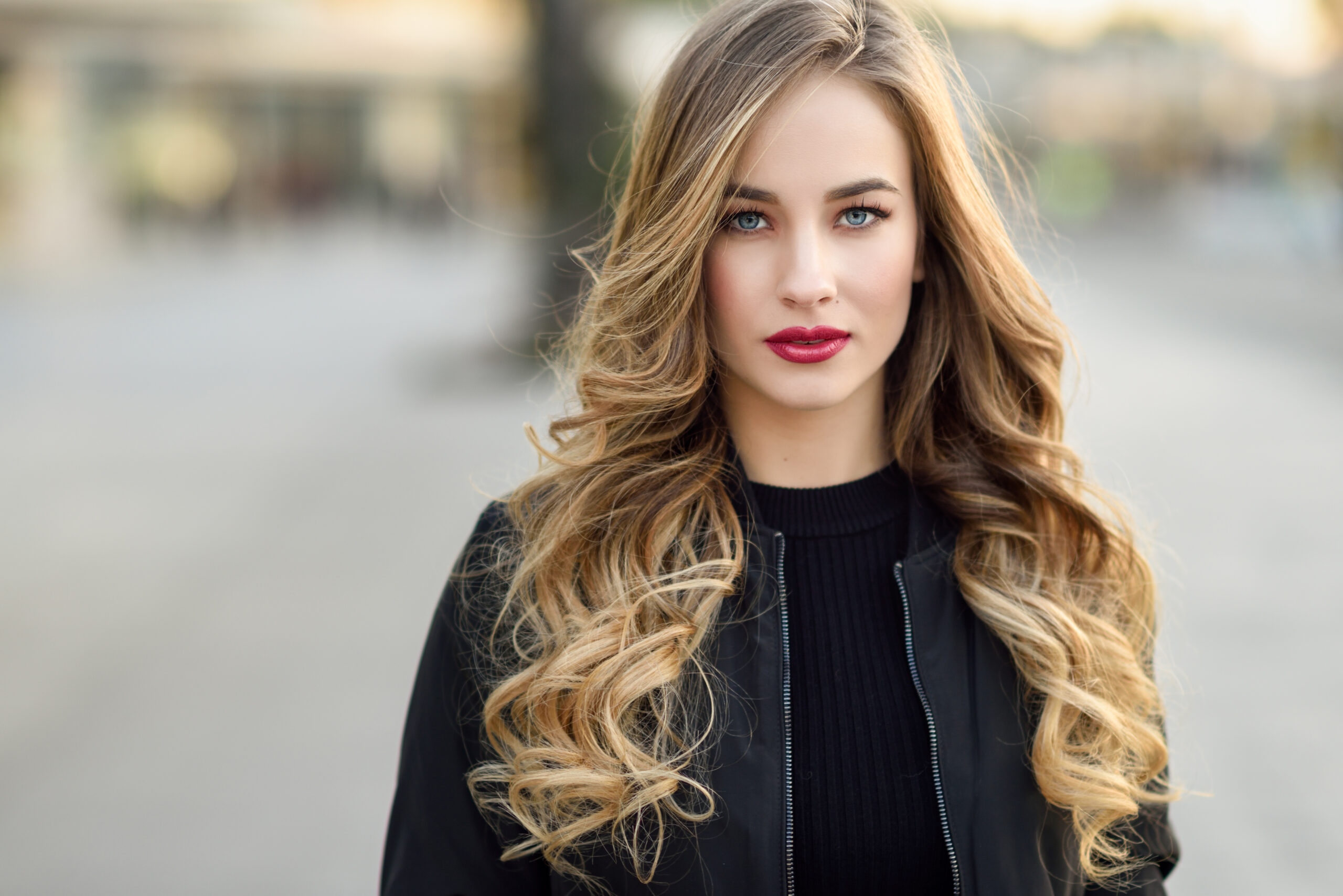 Enhance your Look with Heavy Blonde Highlights on Light Brown Hair